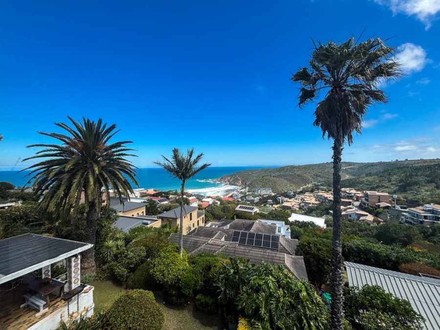 8 Bedroom Property for Sale in Herolds Bay Western Cape